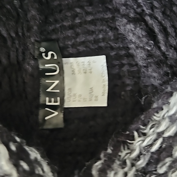 Venus Fringe Sweater - Picture 5 of 8